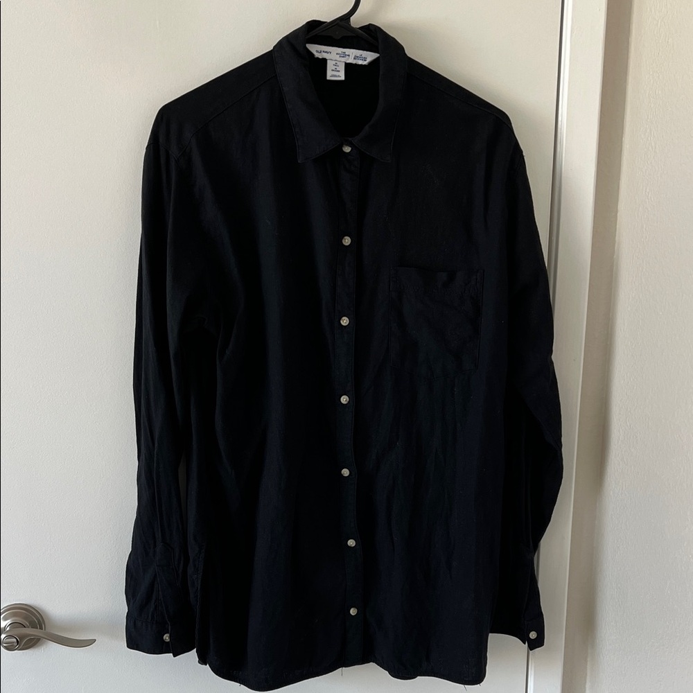 Old Navy Black ‘The Boyfriend’ Button-Down Shirt